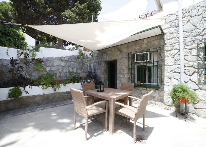 Boutique Los Geranios Del PinarHostal